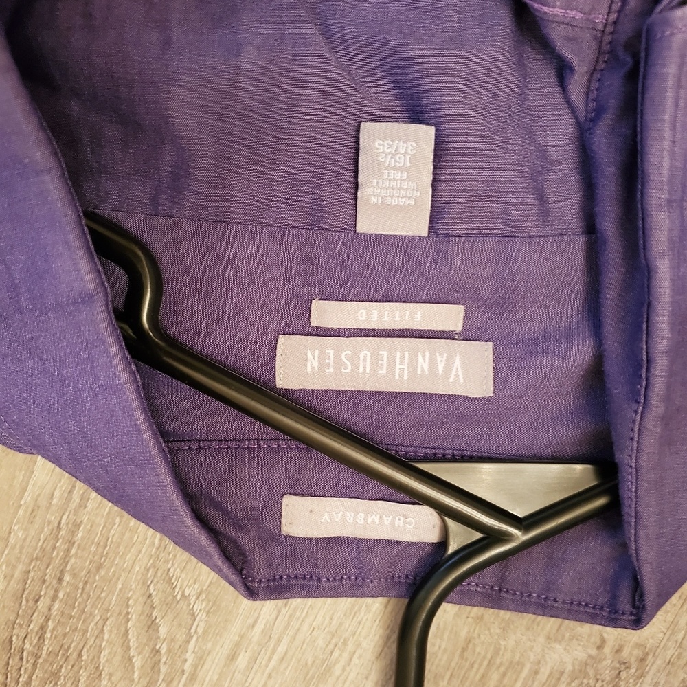 Button up - Picture 2 of 2